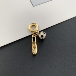LS-C6197 Pendentif sportif très populaire pour garçon, <span class=keywords><strong>mini</strong></span> batte de baseball, pendentifs chaussures de football, accessoires de valise de voyage, bijoux en laiton - Product Image 6