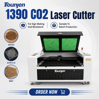 Gravure et découpe en une seule opération sur une seule machine laser CO2 1390 pour les commandes de panneaux signalétiques mixtes