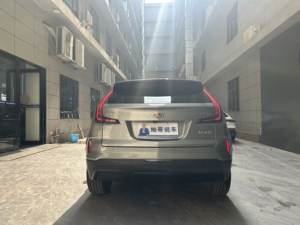 <span class=keywords><strong>Cadillac</strong></span> <span class=keywords><strong>XT4</strong></span> <span class=keywords><strong>2024</strong></span> 25T FWD Fashion Edition 1.5T 48V Mild Hybrid 9 vitesses, SUV compact de luxe, Euro VI, 211 ch, 270 Nm, d'occasion - Product Image 5