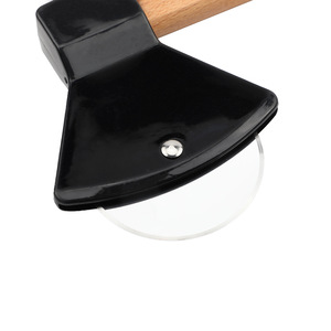 Cortador de pizza en forma de hacha, diseño antideslizante de una sola rueda de acero inoxidable para hornear en la cocina, 21,5x10,2x2 cm - Product Image 4