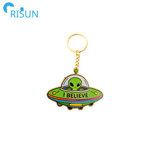 Factory Bomb UFO We Are Not Alone Llavero Logotipo personalizado Cute Alien Galaxy Spaceship I Believe UFO Llaveros Key - Product Image 2