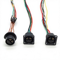Assemblage de câble de connecteur de charge de moto électrique étanche personnalisé M25 40A 50A 2 + 4 2 + 5 broches siège à bride de prise mâle