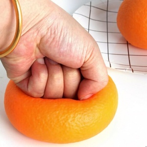 JITENG Grandes balles anti-stress en forme de fruit orange moche en TPR, jouet sensoriel réaliste à presser pour adultes, pour l'anxiété - Product Image 4