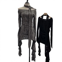 Robe T-shirt d'été en polyester style streetwear post-apocalyptique vieilli, avec col halter et épaules dénudées, photo réelle