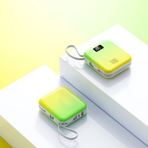 Mini batterie externe 10000 mAh avec logo personnalisé, charge rapide PD22.5W, affichage numérique et câbles, idéale pour les cadeaux d'affaires - Product Image 4