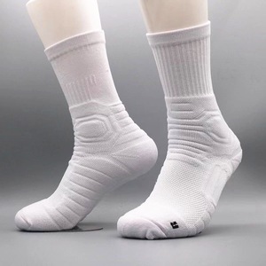 Athletic Socks Mid Calf Basketball White And Black Polyester Fiber Non Slip Wear Resistant Solid Color Professional Sports Socks - Product Image 5