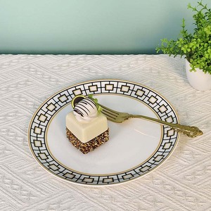 Juego de Platos de Cerámica con Diseño Geométrico Moderno en Blanco y Negro, Platos de Comedor con Borde Dorado, Viene con Caja de Regalo, Vajilla para el Hogar - Product Image 3