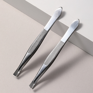 <span class=keywords><strong>Pinza</strong></span> para <span class=keywords><strong>Cejas</strong></span> Profesional de Acero Inoxidable LMLTOP 2 en 1 con Punta Plana Inclinada A205, Reutilizable, para Depilación Facial - Product Image 4