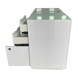 Armoire peinte en blanc avec 4 compartiments et 3 tiroirs Armoire de rangement spacieuse et fonctionnelle pour les magasins de centres commerciaux - Product Image 5