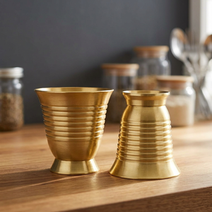 Mini Vaso de Cristal Dorado de Latón Hecho a Mano con Elementos Indios para Té, Bebidas Frías, Postres, Degustación de Jugos y Vajilla Elegante - Product Image 2
