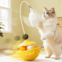 Mainan Tumbler Kucing Interaktif, Mainan Kucing Pengeluaran Makanan dengan Tongkat Bulu & Bola Mint, Mainan Puzzle Anak Kucing Plastik Bentuk Buah