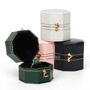 Shero Boîte à bijoux en cuir de forme octogonale rétro Boîtes à bagues de mariage pour cérémonie - Product Image 1