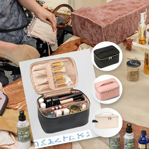Sac de rangement cosmétique de voyage pliable en cuir respirant Makeway <span class=keywords><strong>MKW</strong></span> 6042 pour femme avec fermeture éclair personnalisée - Product Image 3