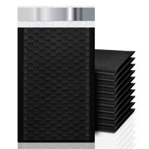 Enveloppe à bulles noire estampillée étanche en stock avec logo personnalisé emballage protecteur auto-obturant sac à bulles en poly - Product Image 1