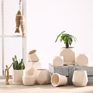 P231 Mini macetas pequeñas de arcilla terracota Cactus macetas de cerámica macetas suculentas con agujeros de drenaje - Product Image 1