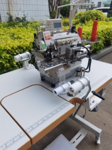 เครื่องเย็บโอเวอร์ล็อคอัตโนมัติ BT-M6 สำหรับติดแถบยางยืดที่คอเสื้อและเอว - Product Image 2