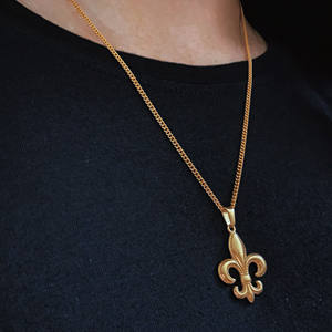 Collier pour hommes en acier inoxydable plaqué or PVD en stock Collier pendentif fleur de lys français en fleur Bijoux pour hommes - Product Image 5
