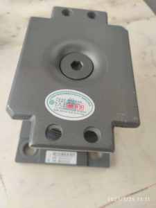 Howo грузовик запасные части резиновая опора AZ9725520278 резиновый кронштейн - Product Image 3