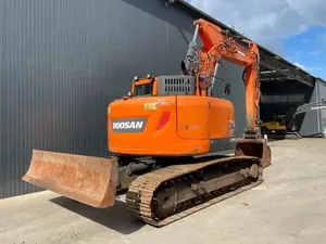 Excavatrice sur chenilles Doosan DX235LCR d'occasion, pelle hydraulique, machine de terrassement sur chenilles pour la construction - Product Image 2