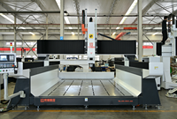 Fresadora CNC de 4 Ejes Rongchi, 1500x3000mm de Recorrido, un Solo Husillo, Control Syntec, Alta Rigidez