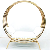 Canapé à cadre en acier inoxydable doré en forme de cercle pour les couples pour les mariages et les repas Chaises de salle à manger confortables