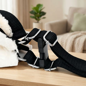 Proveedor de arneses de lujo para perros con piel sintética, exportador de accesorios para mascotas de tacto suave para cachorros y perros pequeños de Divine International - Product Image 1