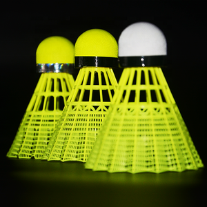 Produits de <span class=keywords><strong>badminton</strong></span> d'entraînement durables Volant de <span class=keywords><strong>badminton</strong></span> professionnel en PU Liège Nylon Ballon de <span class=keywords><strong>badminton</strong></span> <span class=keywords><strong>Sport</strong></span> de plein air Volants de <span class=keywords><strong>badminton</strong></span> - Product Image 1