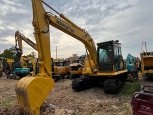 Nice Doosan Komatsu PC130 Pelles sur chenilles d'occasion Machines de construction en bon état, y compris PC120 PC128 PC220 à vendre - Product Image 3