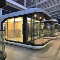 Capsule spatiale moderne de luxe, modulaire, portable, dôme de glamping, maison résistante aux ouragans, installation facile, maison de vacances, maison à 2 chambres