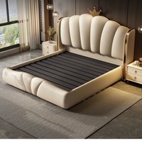 Modernes Luxus-Doppelbett mit Kanalsteppung, Komfortables Umweltfreundliches Polsterbett mit Lederbezug und Kiefernholzrahmen für Schlafzimmer