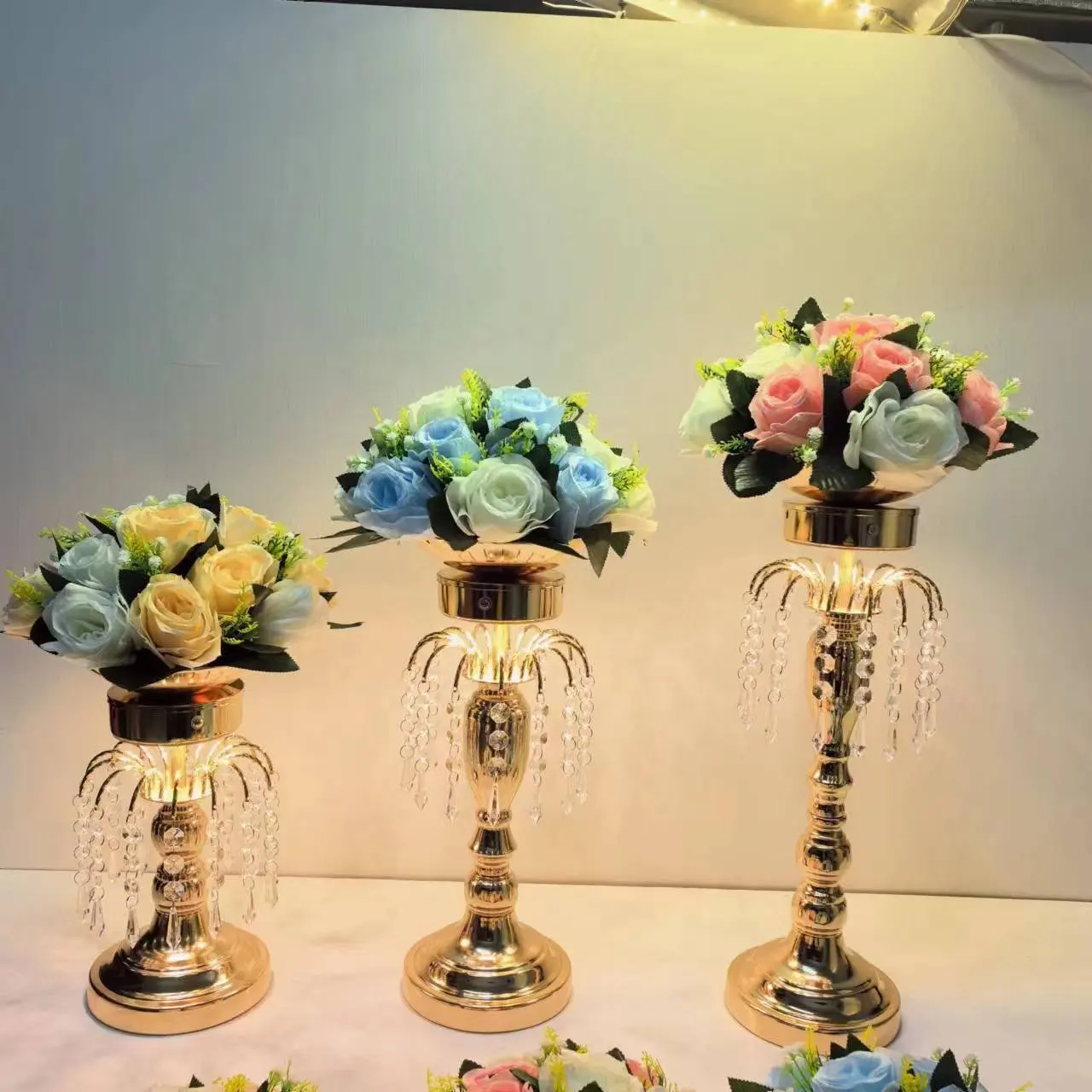 Центральные украшения для свадебного стола, украшения для вечеринки, хрустальные светильники, люстры, вазы для цветов, подставки для торта