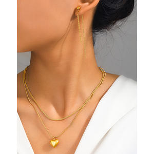 Nouveau Collier Ras du Cou Superposé en Acier Inoxydable avec Pendentif Cerise et Chaîne Torsadée, Plaqué Or 18K, Idéal pour Mariage, Fête, Cadeau, Ensemble de Bijoux - Product Image 3