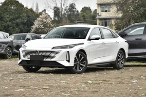 Changan Alsvin, Auto Compacto de Gasolina, 1.5T 192Ps L4, Sedán de 4 Puertas y 5 Plazas, Autos Económicos de Gasolina en Venta - Product Image 2