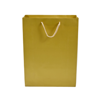 Sac de courses en papier écologique et recyclable avec impression de logo personnalisé pour l'emballage de marques de mode