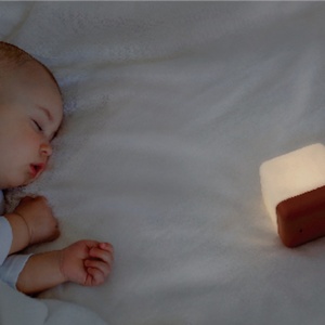 Mejor Precio de Lámpara Nocturna LED USB de Estilo Popular con Temporizador, Control Táctil Superior, Mini Lámpara Nocturna LED - Product Image 4