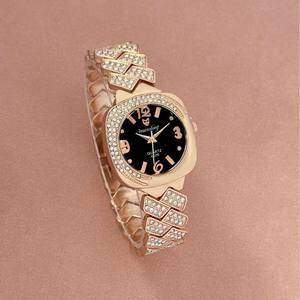 Montre Chic Carrée pour Femme Entièrement Ornée de Cristaux Style Bracelet en Acier Mouvement à Quartz - Product Image 3