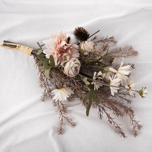 Bouquet de fleurs artificielles Cornelia CF01003 Rose Décoration murale pour la maison et les mariages - Product Image 2