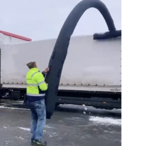 Brosse à neige gonflable en PVC pour voiture, <span class=keywords><strong>grattoir</strong></span>, brosse de nettoyage, pelle à neige rétractable pour <span class=keywords><strong>pare</strong></span>-<span class=keywords><strong>brise</strong></span> de SUV et camion - Product Image 1