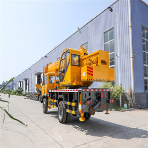 <span class=keywords><strong>Grue</strong></span> hydraulique sur camion 4x4 à flèche <span class=keywords><strong>de</strong></span> 10/12/16/25 tonnes, prix des grues montées sur camion, mini-<span class=keywords><strong>grue</strong></span> montée sur camion à vendre - Product Image 3