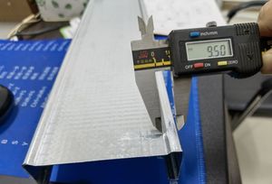 Canal en acier c forme goujon mur <span class=keywords><strong>Angle</strong></span> lumière jauge c U w profil rouleau formant faisant des machines - Product Image 5