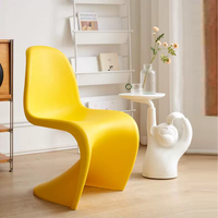 Chaise d'appoint sculpturale monobloc en plastique renforcé de fibres, design moderne, certifiée CE UE pour une utilisation intérieure et extérieure