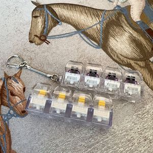 Desain baru PC4 Keyboard mekanis senyap perangkat poros uji penekan gula gantungan kunci dekompresi mainan plastik PVC - Product Image 3