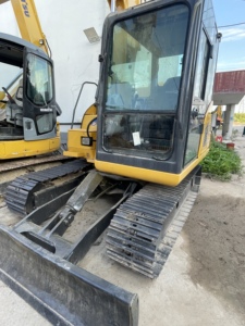 Chariot élévateur Komatsu 70 de qualité supérieure, 7 tonnes, 90 % neuf, d'origine, avec certifications EPA et CE, chariot élévateur agricole d'occasion de 7 tonnes - Product Image 5