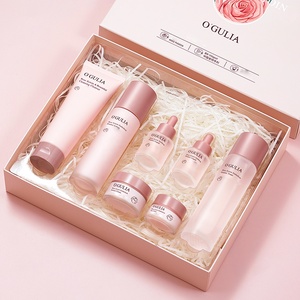 Set di Cura della Pelle alla Rosa OEM 7 Pezzi Kit Idratante per il Viso con Ectoina Lievito di Bifida Olio di Rosa Turca Erbe Anti-Età Nutriente Completo - Product Image 2