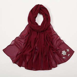 Best Seller Ligero Étnico Flora Rhinestone Chal Perla Gasa Transpirable Foulard Largo Sólido Poliéster Bandana Malasia - Product Image 5