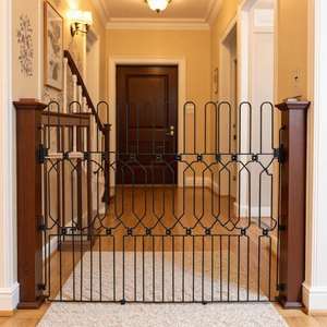 Barrière pour animaux de compagnie en métal extensible et réglable, prix d'usine en gros, sûre pour chiens et chats |   Facile à installer et pliable pour une utilisation à domicile - Product Image 2