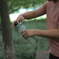 Bouteille d'eau potable de couleur de dégradé de sport portable personnalisée bouteilles d'eau de motivation 32OZ