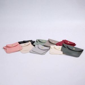 Pochette à bijoux en velours rose de qualité supérieure personnalisable avec boucle dorée, pochette cadeau pour collier, sacs promotionnels de qualité pour bijoux - Product Image 5