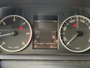 Vente en gros 2010 Land Rover Discovery4 3.0T SUV voitures d'occasion suv taxi école de conduite pour ensemble accessoires de voiture - Product Image 3