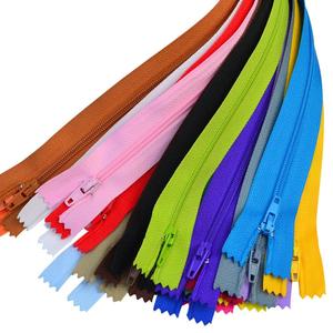 Accessoires de couture personnalisés en usine # <span class=keywords><strong>Fermeture</strong></span> éclair en nylon 3 couleurs à vendre - Product Image 1